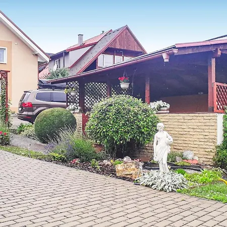 Apartament Beautiful In W/ Outdoor Swimming Pool And 4 Bedrooms *